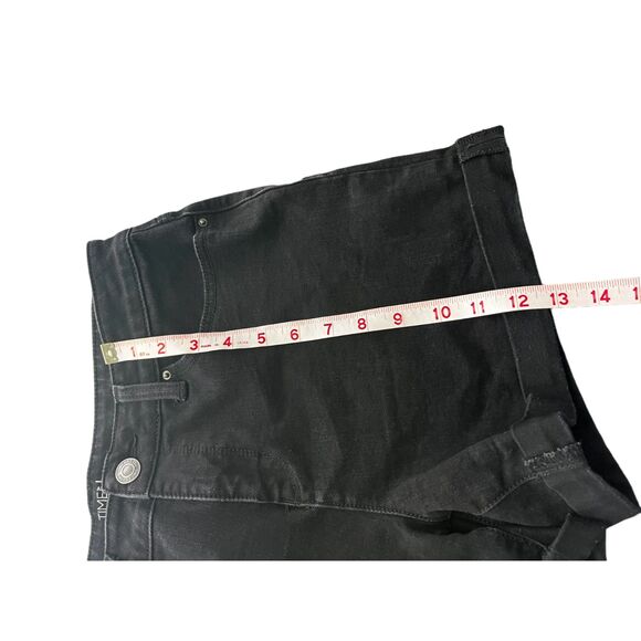 Time and Tru Black Mid-Rise Shorts Size 8 - Picture 4 of 4